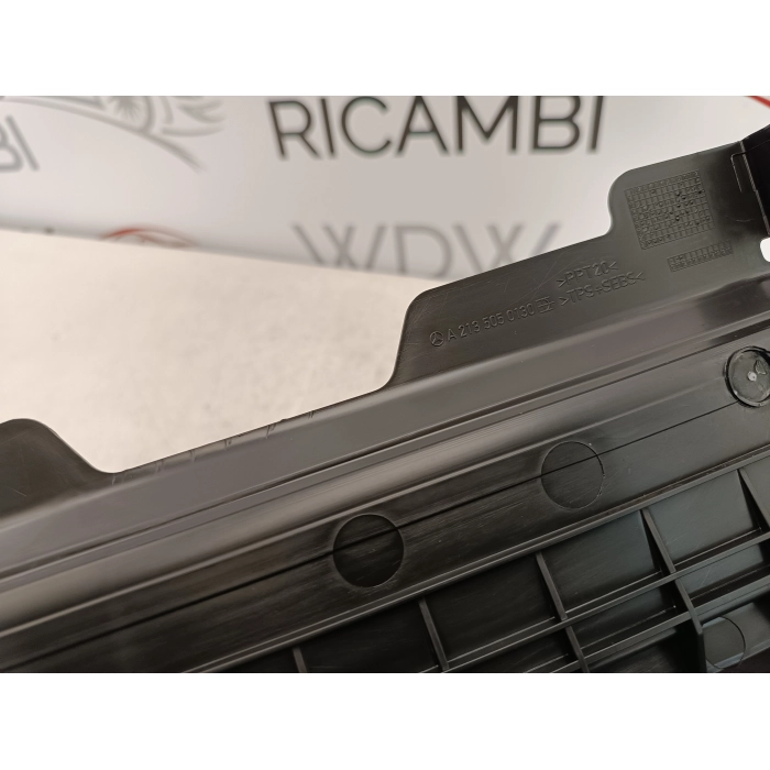 A2135050130 PANNELLO CONDOTTO ARIA MERCEDES CLASSE E (W213) (DAL 2016 IN POI >) NUOVO