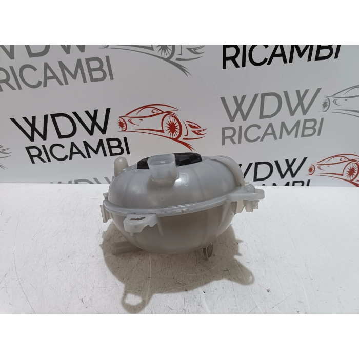 5Q0121407M VASCHETTA CONTENITORE ACQUA AUDI Q3 2° (DAL 2018 IN POI >) 2.0 TDI