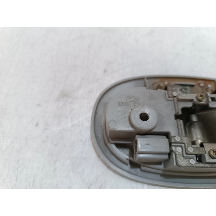 96314278 PLAFONIERA LUCE ABITACOLO INTERNA ANTERIORE DAEWOO MATIZ 1° (1998\2005)