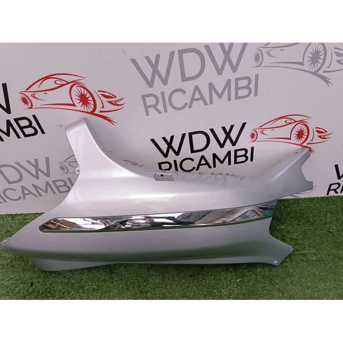 620252 CARENA RIVESTIMENTO LATO DESTRO PIAGGIO X8 125 (2003\2012) GRIGIO