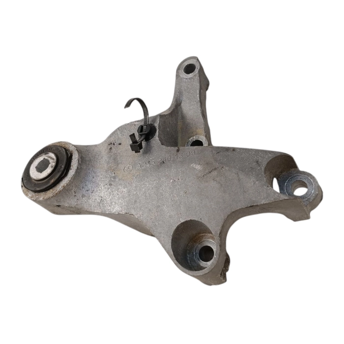A2462401309 SUPPORTO MOTORE USATO MERCEDES CLASSE A W176 1.5 CDI (2012\2015)