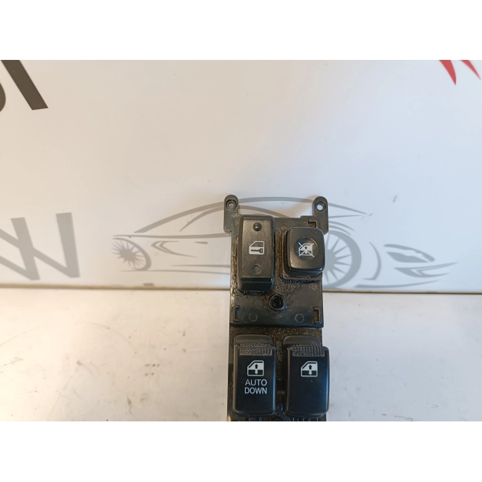 93570-1G110 PULSANTE PULSANTIERA ALZAVETRO ANTERIORE SINISTRA KIA RIO 2005-2011