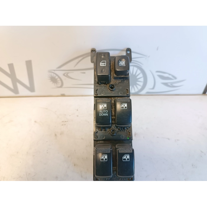 93570-1G110 PULSANTE PULSANTIERA ALZAVETRO ANTERIORE SINISTRA KIA RIO 2005-2011