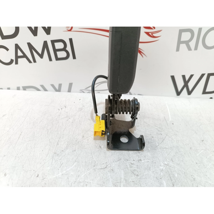 A1768600369 AGGANCIO CINTURA DI SICUREZZA POSTERIORE MERCEDES CLASSE A W176 (2012\2015)