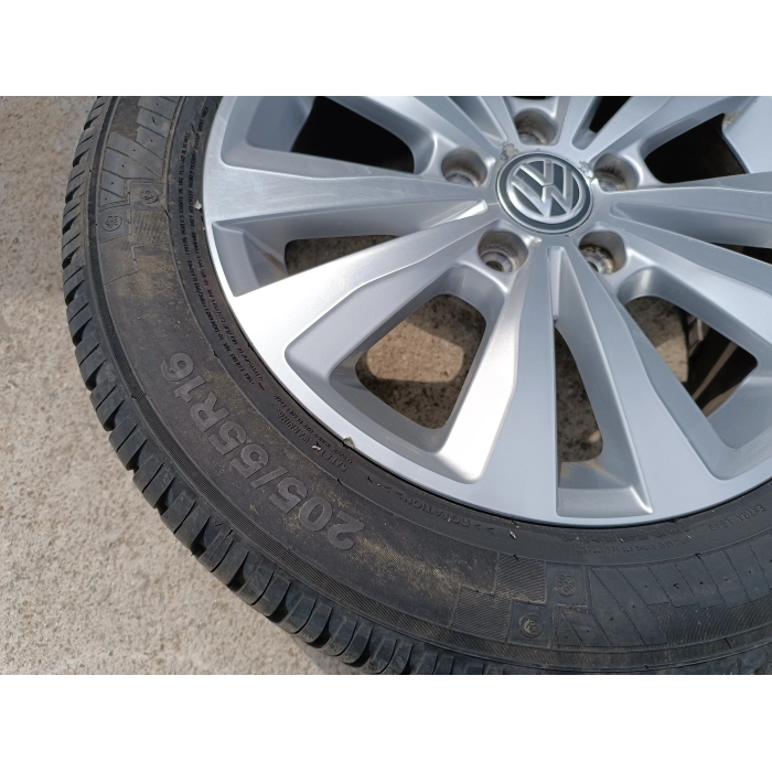 5G0601025 4 CERCHI IN LEGA DA 16 5 FORI CON GOMMA VW GOLF VII 7 1.6 TDI (2012\2017) 6.5JX16H2 ET46