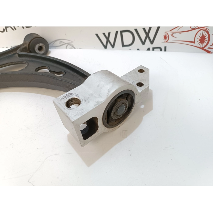 BRACCIO OSCILLANTE ANTERIORE SINISTRO AUDI A3 8P 2.0 TDI 2003\2007