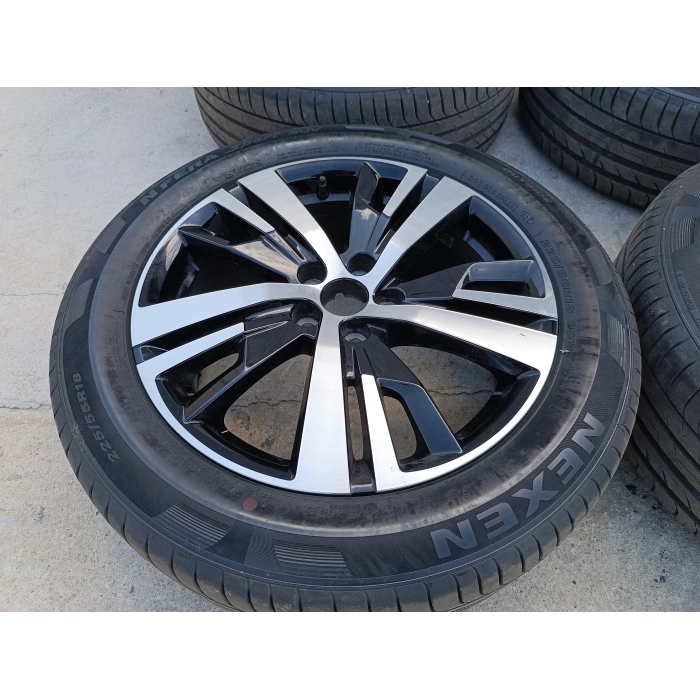 9809687377 4 CERCHI IN LEGA DA 18 CON GOMMA PEUGEOT 5008 GT LINE 1.5 2020\2023