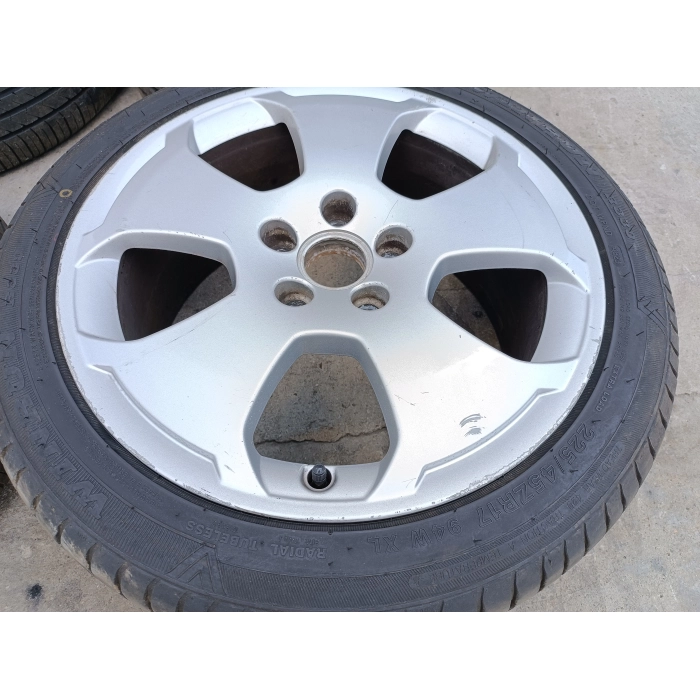 8P0601025C 4 CERCHI IN LEGA DA 17 CON GOMMA AUDI A3 8P 2.0 TDI 2003\2007 7.5JX17H2 ET56