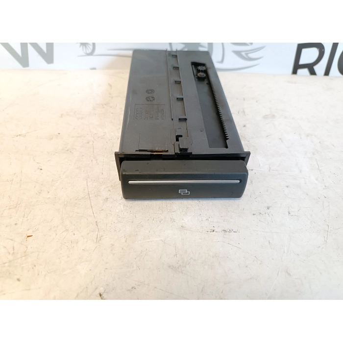8P0941561 CASSETTO VANO CASSETTINO PORTAOGGETTI CRUSCOTTO AUDI A3 8P 2003\2007