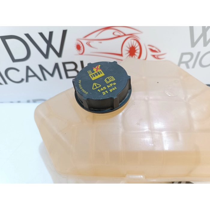8V21-8K218-AB VASCHETTA CONTENITORE ACQUA FORD ECOSPORT 2° 1.0 (2012\2016)