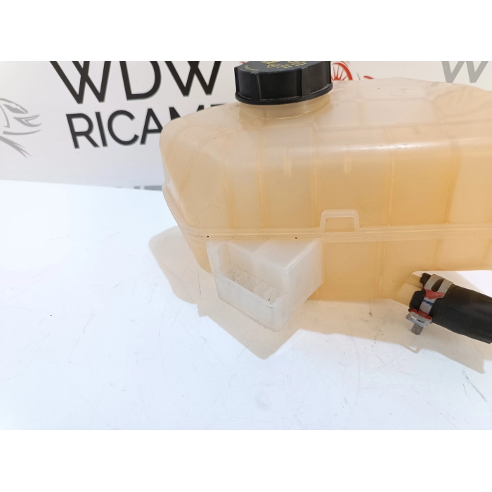 8V21-8K218-AB VASCHETTA CONTENITORE ACQUA FORD ECOSPORT 2° 1.0 (2012\2016)