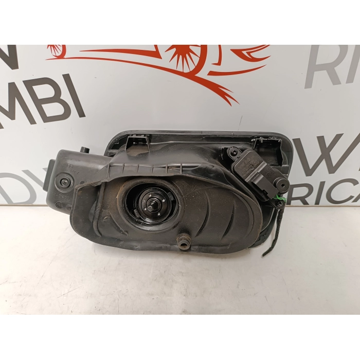 81A809906 CASSETTO TAPPO CARBURANTE SPORTELLINO SERBATOIO AUDI Q2 81A809857