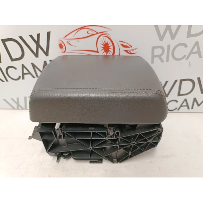 7L6863762 BRACCIO BRACCIOLO CENTRALE VW TOUAREG 3.0 TDI V6 (2002\2007) IN PELLE