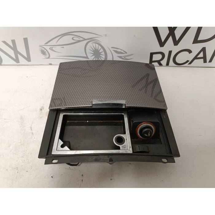 7L6857961B CASSETTO VANO PORTAOGGETTI CENTRALE VW TOUAREG (2002\2007)