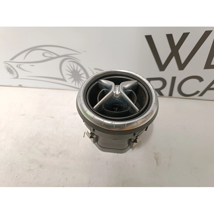 A1178300554 BOCCHETTA BOCCHETTONE LATERALE MERCEDES CLA C117 W117 2013-2018