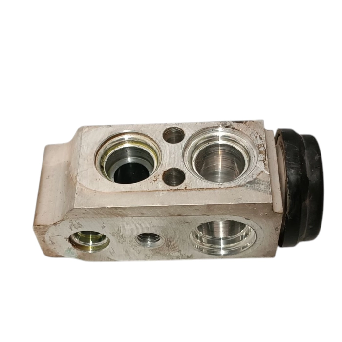 F108007AA ALETTROVALVOLA TUBO TUBI ARIA CONDIZIONATA CLIMA HYUNDAI I10 1.1 (2007\2010)