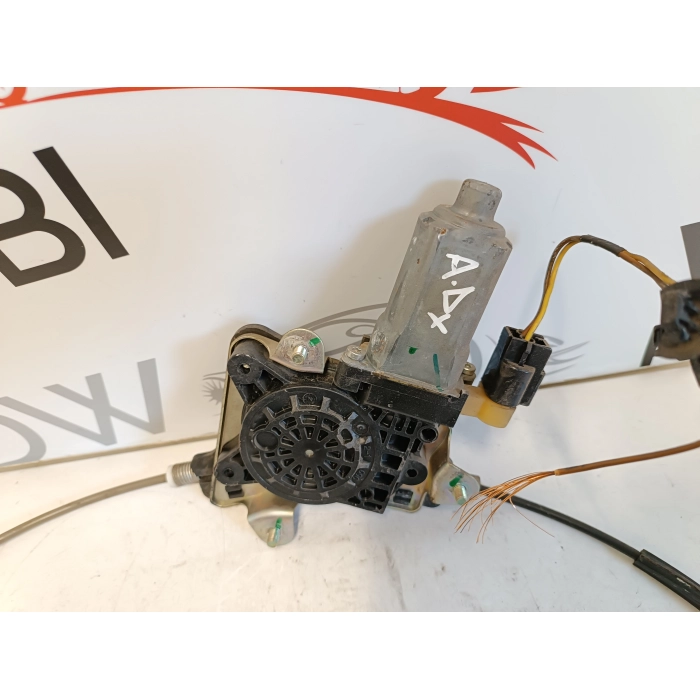 82402-0X010 MOTORINO ALZAVETRO ANTERIORE ANT DESTRO DX HYUNDAI I10 (2007\2010)