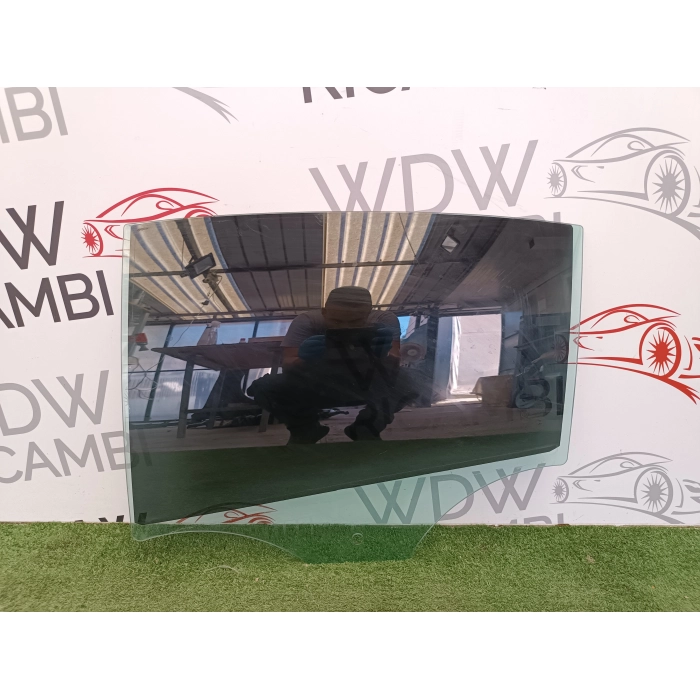 VETRO CRISTALLO SCENDENTE POSTERIORE SINISTRO POST SX JAGUAR XE X760 2015\2019