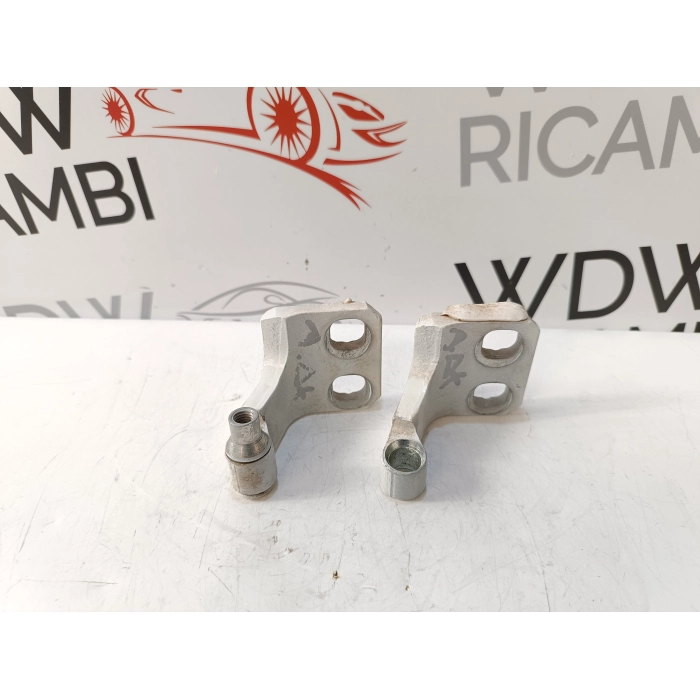 COPPIA CERNIERE CERNIERA PORTA ANTERIORE DESTRA JEEP RENEGADE 2018\2024