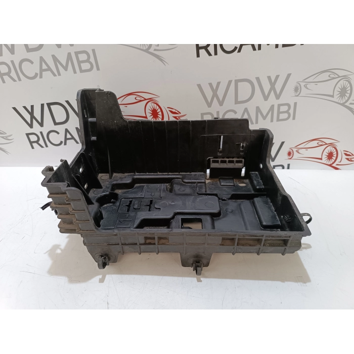 9676054080 SUPPORTO ALLOGGIO BATTERIA CITROEN C3 3° 1.2 (2016\2020)