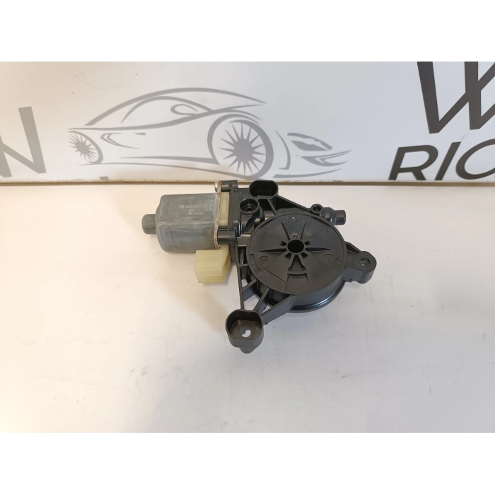 5Q0959801A - 0130822715 MOTORINO ALZAVETRO ANTERIORE SINISTRA SX VW GOLF 8 8.5