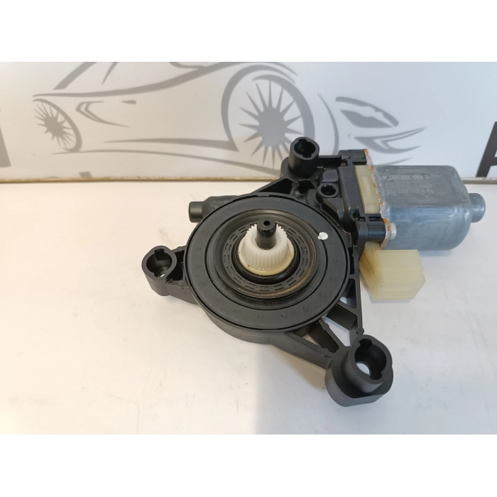 5Q0959801A - 0130822715 MOTORINO ALZAVETRO ANTERIORE SINISTRA SX VW GOLF 8 8.5