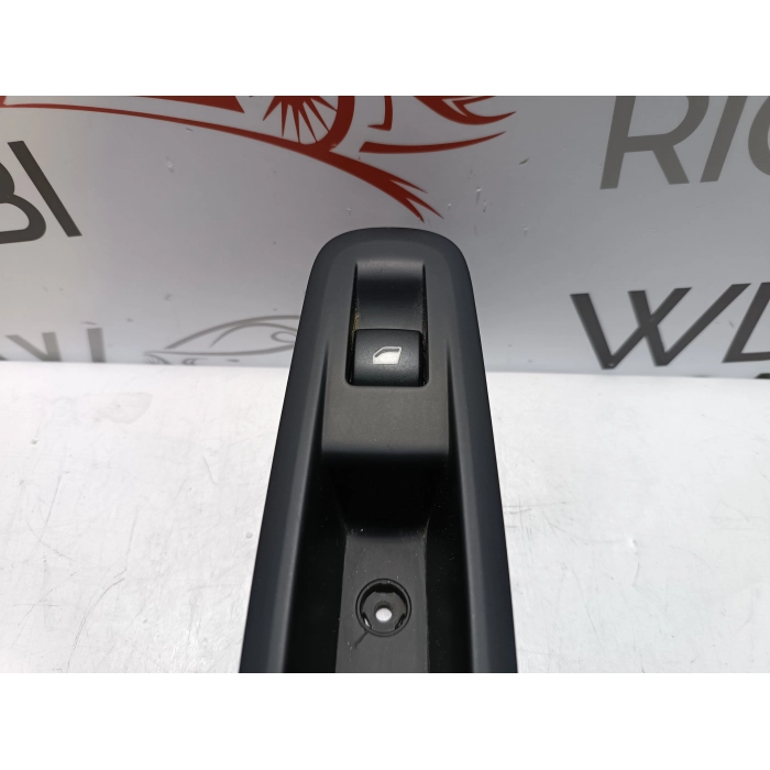 98034744 PULSANTIERA PANNELLO POSTERIORE SINISTRO SX PEUGEOT 308 2013 >