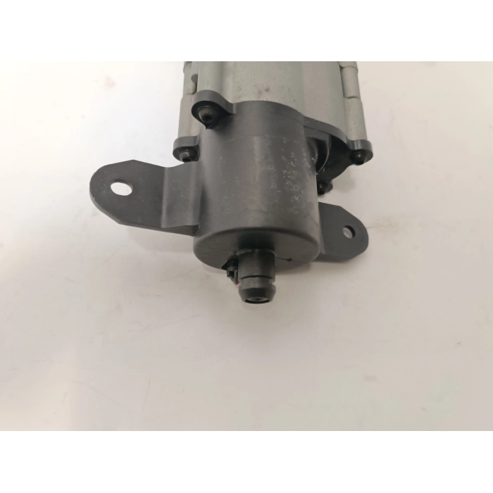 U10724F - 7746804601 MOTORINO CHIUSURA PORTA SCORREVOLE DESTRA CHRYSLER VOYAGER CENTRALINA