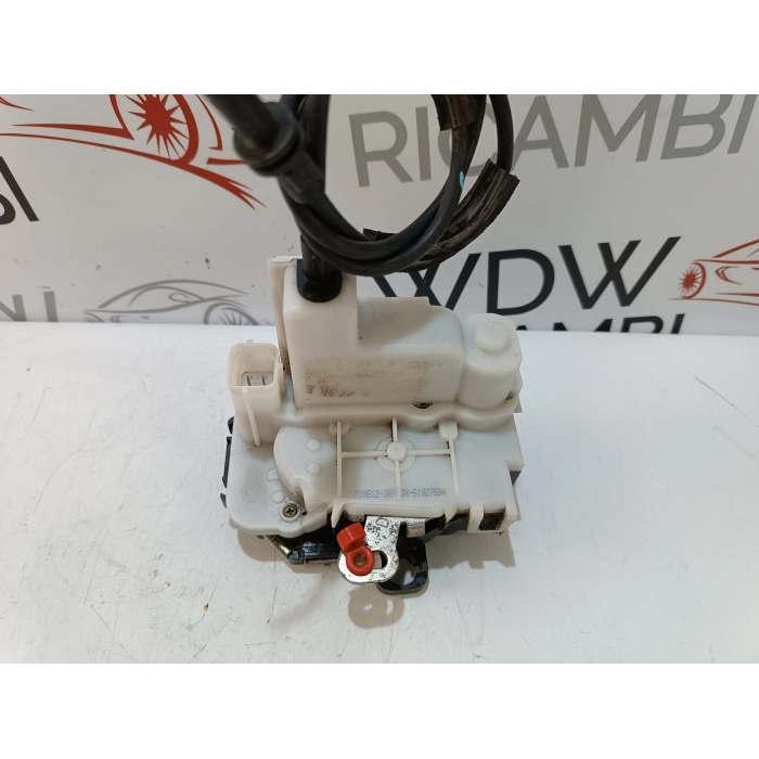 51827594 SERRATURA CHIUSURA PORTA ANTERIORE DESTRO FIAT 500 (DAL 2007 IN POI >)